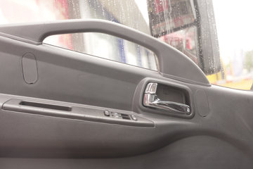 ����Ǭ��K6 2.5L���� 185���� ��ʿ��8�� 4.17�׵�����ʽ�ῨͼƬ