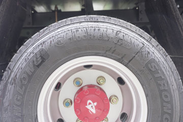 ����Ǭ��K6 2.5L���� 185���� ��ʿ��8�� 4.17�׵�����ʽ�ῨͼƬ