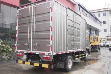 ����Ǭ��K6 2.5L���� 185���� ��ʿ��8�� 4.17�׵�����ʽ�ῨͼƬ