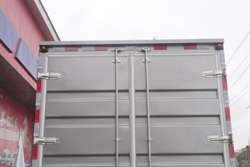 ����Ǭ��K6 2.5L���� 185���� ��ʿ��8�� 4.17�׵�����ʽ�ῨͼƬ