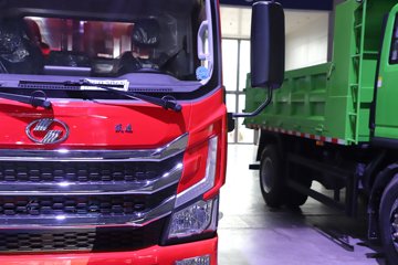 Ծ������H3 2.5L���� 180���� 4X2 ��ʿ��10�� 3.15�׵�����ж��ͼƬ