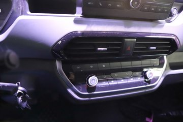 Ծ������H3 2.5L���� 180���� 4X2 ��ʿ��10�� 3.15�׵�����ж��ͼƬ