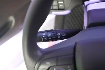 Ծ������H3 2.5L���� 180���� 4X2 ��ʿ��10�� 3.15�׵�����ж��ͼƬ