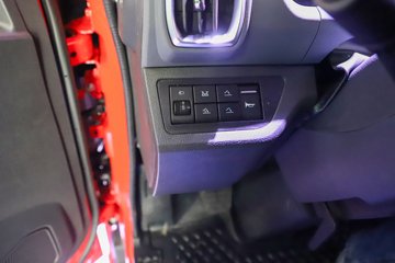 Ծ������H3 2.5L���� 180���� 4X2 ��ʿ��10�� 3.15�׵�����ж��ͼƬ