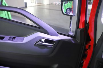 Ծ������H3 2.5L���� 180���� 4X2 ��ʿ��10�� 3.15�׵�����ж��ͼƬ