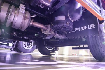 Ծ������H3 2.5L���� 180���� 4X2 ��ʿ��10�� 3.15�׵�����ж��ͼƬ