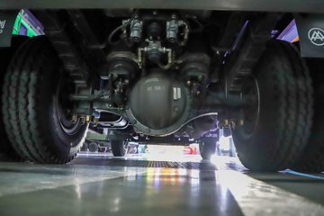 Ծ������H3 2.5L���� 180���� 4X2 ��ʿ��10�� 3.15�׵�����ж��ͼƬ