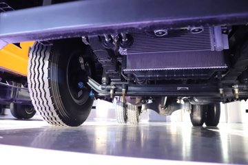 Ծ������H3 2.5L���� 180���� 4X2 ��ʿ��10�� 3.15�׵�����ж��ͼƬ