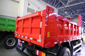 Ծ������H3 2.5L���� 180���� 4X2 ��ʿ��10�� 3.15�׵�����ж��ͼƬ