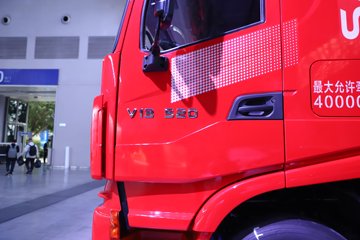 �������ҽ�ʨ ���ذ� 12.8L LNG 520���� 6X4 ��ʿ��12�� ǣ����ͼƬ