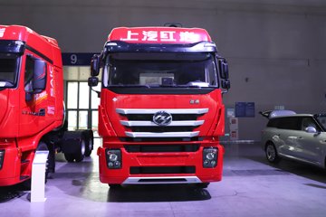 �������ҽ�ʨ ���ذ� 12.8L LNG 520���� 6X4 ��ʿ��12�� ǣ����ͼƬ