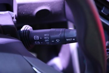 �������ҽ�ʨ ���ذ� 12.8L LNG 520���� 6X4 ��ʿ��12�� ǣ����ͼƬ