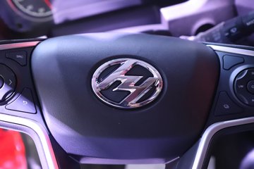 �������ҽ�ʨ ���ذ� 12.8L LNG 520���� 6X4 ��ʿ��12�� ǣ����ͼƬ