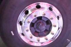 上汽红岩杰狮 标载版 12.8L LNG 520马力 6X4 法士特12档 牵引车 上汽红岩杰狮 标载版 12.8L LNG 520马力 6X4 法士特12档 牵引车