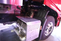 上汽红岩杰狮 标载版 12.8L LNG 520马力 6X4 法士特12档 牵引车 上汽红岩杰狮 标载版 12.8L LNG 520马力 6X4 法士特12档 牵引车