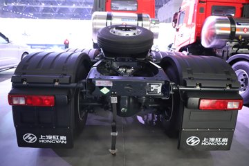 �������ҽ�ʨ ���ذ� 12.8L LNG 520���� 6X4 ��ʿ��12�� ǣ����ͼƬ