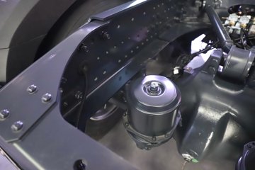 �������ҽ�ʨ ���ذ� 12.8L LNG 520���� 6X4 ��ʿ��12�� ǣ����ͼƬ