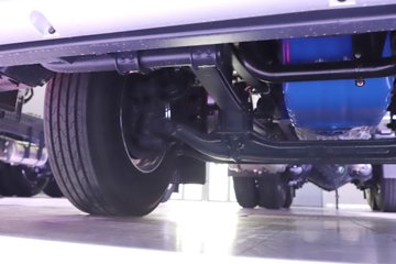 �������ҽ�ʨ ���ذ� 12.8L LNG 520���� 6X4 ��ʿ��12�� ǣ����ͼƬ