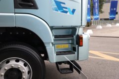 上汽红岩i杰狮 6X4 纯电动牵引车 宁德时代600kWh 上汽红岩i杰狮 6X4 纯电动牵引车 宁德时代600kWh