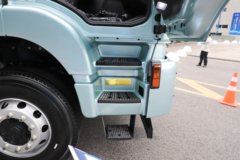 上汽红岩i杰狮 6X4 纯电动牵引车 宁德时代600kWh 上汽红岩i杰狮 6X4 纯电动牵引车 宁德时代600kWh