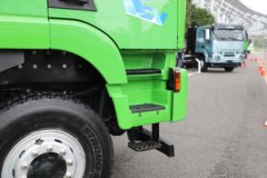 上汽红岩i杰狮 复合版 8X4 5.8米排半纯电动自卸车 宁德时代600kWh 上汽红岩i杰狮 复合版 8X4 5.8米排半纯电动自卸车 宁德时代600kWh