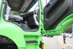 上汽红岩i杰狮 复合版 8X4 5.8米排半纯电动自卸车 宁德时代600kWh 上汽红岩i杰狮 复合版 8X4 5.8米排半纯电动自卸车 宁德时代600kWh