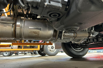 ������������+ ���� 2.5L���� 156���� ������6�� ��ɲ 3.2��˫�������ῨͼƬ