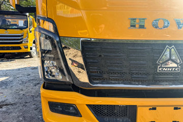 ����HOWOͳ˧ 170���� 4X2 ��ʿ��8�� ���ϳ�(��������)ͼƬ