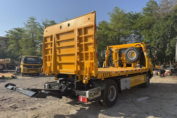 ����HOWOͳ˧ 170���� 4X2 ��ʿ��8�� ���ϳ�(��������)ͼƬ