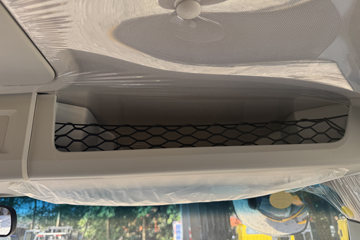 ����HOWOͳ˧ 170���� 4X2 ��ʿ��8�� ���ϳ�(��������)ͼƬ