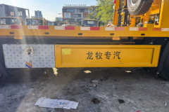 重汽HOWO统帅 170马力 4X2 法士特8档 清障车(龙牧双星牌) 重汽HOWO统帅 170马力 4X2 法士特8档 清障车(龙牧双星牌)