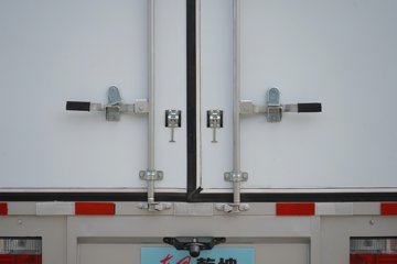 ����Ǭ��K6E ��ɲ 4.11�׵��Ŵ��綯��ʽ�Ῠ ����ʱ��120.27kWhͼƬ