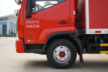 ����Ǭ��K6 180���� 2.5L���� 4X2 ��ʿ��6�� ���� 4.1����س�ͼƬ