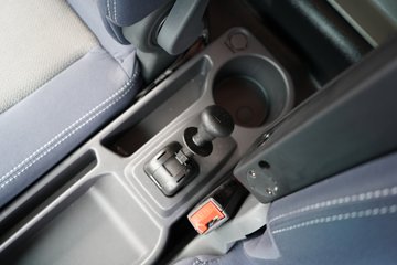 ����Ǭ��K6 180���� 2.5L���� 4X2 ��ʿ��6�� ���� 4.1����س�ͼƬ