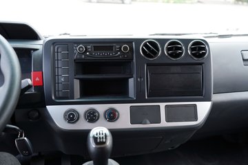 ����Ǭ��K6 180���� 2.5L���� 4X2 ��ʿ��6�� ���� 4.1����س�ͼƬ