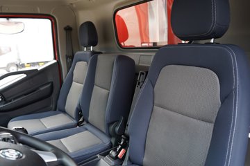 ����Ǭ��K6 180���� 2.5L���� 4X2 ��ʿ��6�� ���� 4.1����س�ͼƬ