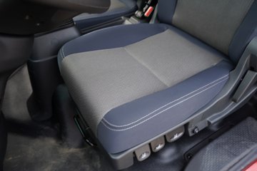 ����Ǭ��K6 180���� 2.5L���� 4X2 ��ʿ��6�� ���� 4.1����س�ͼƬ