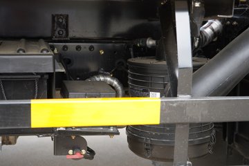 ����Ǭ��K6 180���� 2.5L���� 4X2 ��ʿ��6�� ���� 4.1����س�ͼƬ