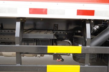 ����Ǭ��K6 180���� 2.5L���� 4X2 ��ʿ��6�� ���� 4.1����س�ͼƬ