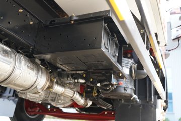 ����Ǭ��K6 180���� 2.5L���� 4X2 ��ʿ��6�� ���� 4.1����س�ͼƬ
