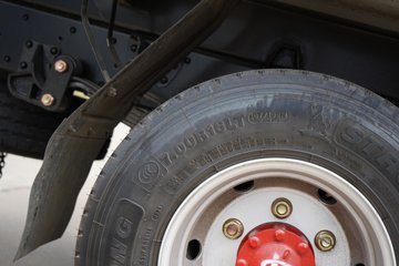 ����Ǭ��K6 180���� 2.5L���� 4X2 ��ʿ��6�� ���� 4.1����س�ͼƬ