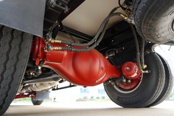 ����Ǭ��K6 180���� 2.5L���� 4X2 ��ʿ��6�� ���� 4.1����س�ͼƬ
