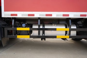 ����Ǭ��K6 180���� 2.5L���� 4X2 ��ʿ��6�� ���� 4.1����س�ͼƬ