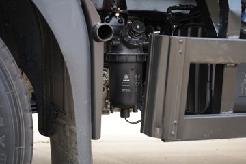 ����Ǭ��K6 180���� 2.5L���� 4X2 ��ʿ��6�� ���� 4.1����س�ͼƬ