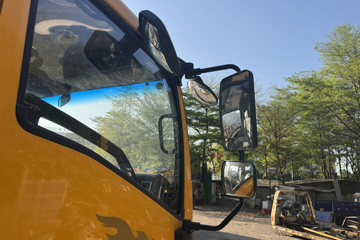 ���������ȷ�M3 180���� 4X2 ���ϳ�(��������)ͼƬ