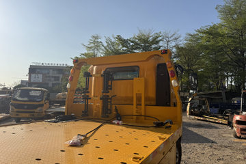 ���������ȷ�M3 180���� 4X2 ���ϳ�(��������)ͼƬ