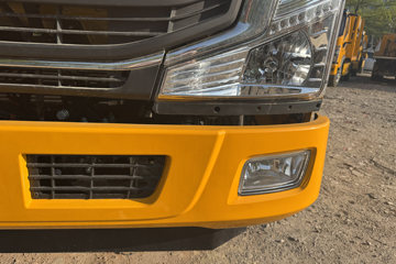 ���������ȷ�M3 180���� 4X2 ���ϳ�(��������)ͼƬ