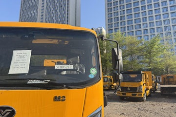 ���������ȷ�M3 180���� 4X2 ���ϳ�(��������)ͼƬ