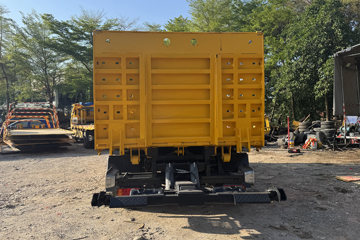 ���������ȷ�M3 180���� 4X2 ���ϳ�(��������)ͼƬ