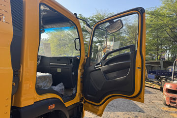 ���������ȷ�M3 180���� 4X2 ���ϳ�(��������)ͼƬ